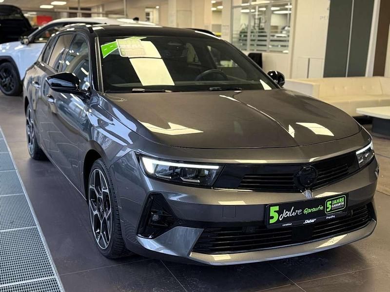 Gebraucht Opel Astra Ultimate 131 PS (96 kW) 2024 Grau/typ aussenverkleidung met Kombi