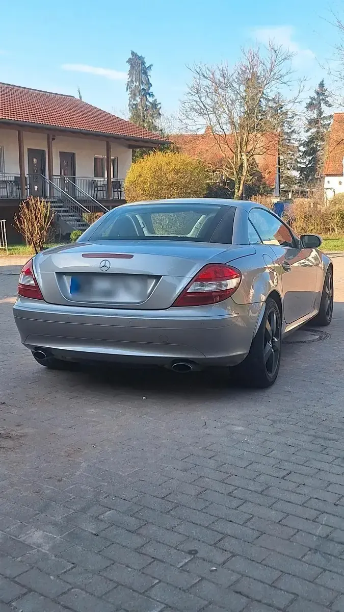 Gebraucht Mercedes SLK280 231 PS (169 kW) 2005 Silber Cabrio