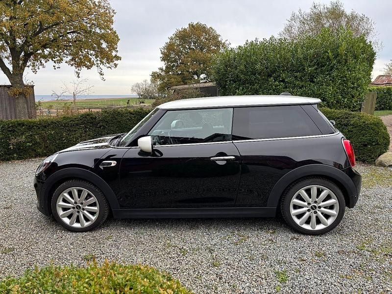 Schwarz Gebraucht 2019 Mini Cooper Kleinwagen | 13.900 € (Superpreis) - Bild 1/4