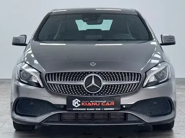 Gebraucht Mercedes A200 AMG line 156 PS (114 kW) 2018 Grau Limousine