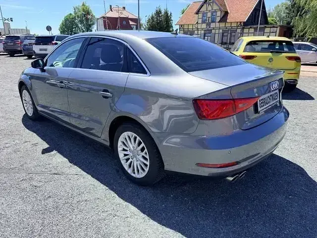 Gebraucht Audi A3 Ambiente 125 PS (91 kW) 2016 Grau Limousine