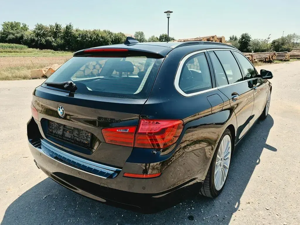 Gebraucht BMW 525 Luxury Line 218 PS (160 kW) 2015 Schwarz Kombi