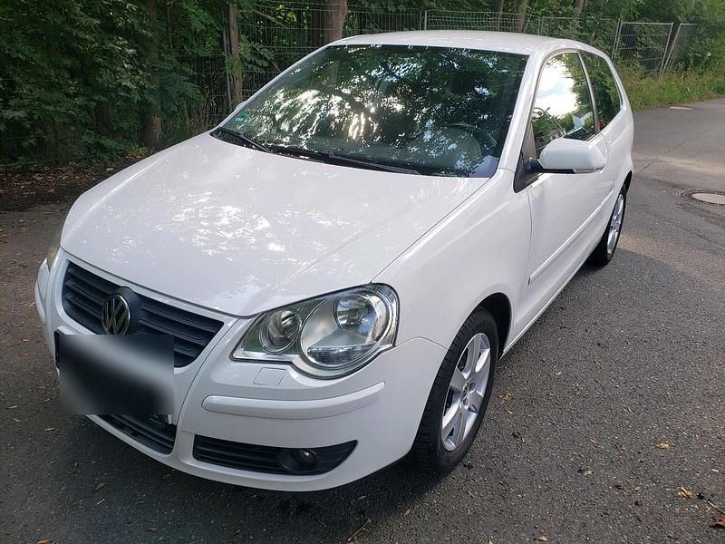 Weiß Gebraucht 2009 VW Polo United Kleinwagen | 3.699 € (Fairer Preis) - Bild 1/4
