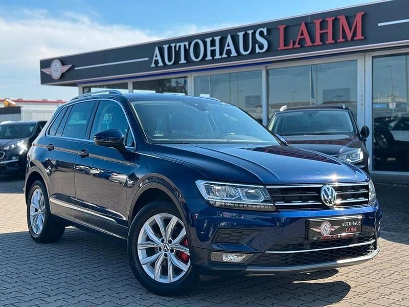 Blau Gebraucht 2018 VW Tiguan Highline SUV | 18.490 € (Guter Preis) - Bild 1/4