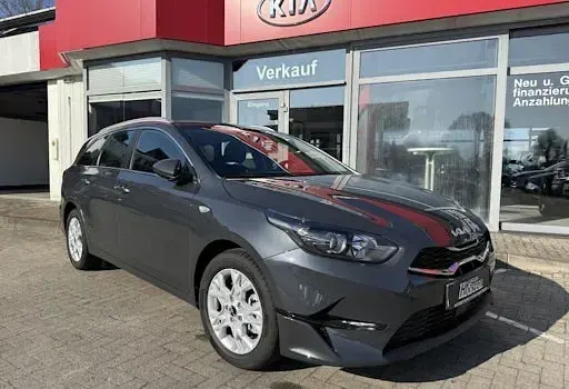 Neu Kia Ceed Sportswagon Vision 150 PS (110 kW) 2025 Dunkel grau metallic Kombi