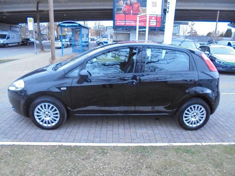 Gebraucht Fiat Punto 77 PS (56 kW) 2009 Schwarz Kleinwagen