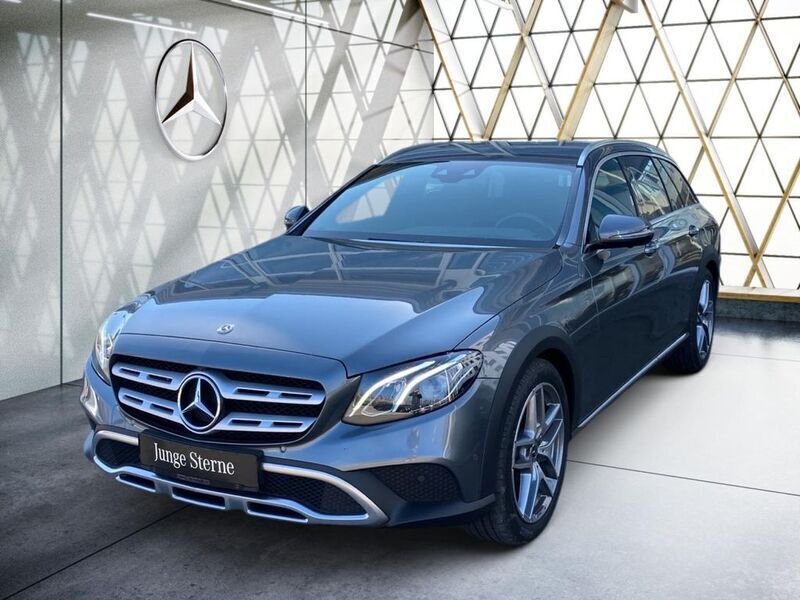 Grau Gebraucht 2020 Mercedes E400 Kombi | 40.988 € (Guter Preis) - Bild 1/4