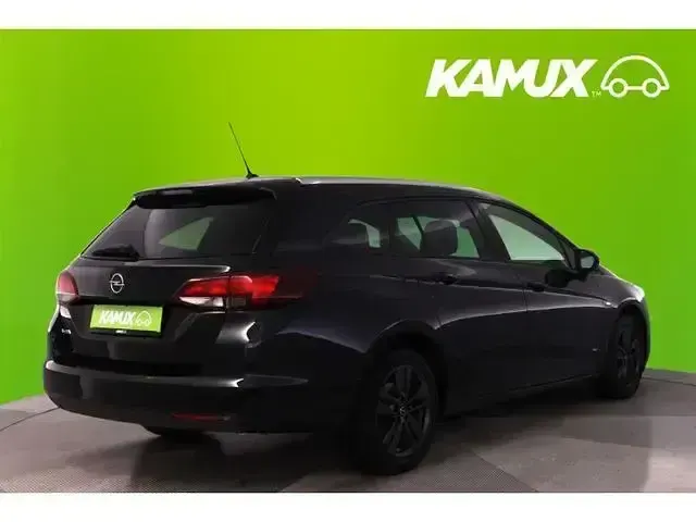 Używany Opel Astra Design & Tech 145 KM (106 kW) 2022 Czarny Kombi