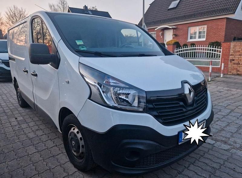 Second-hand Renault Trafic 95 CP (69 kW) 2017 Alb Monovolum