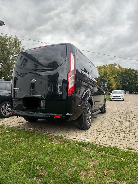 Gebraucht Ford Tourneo Titanium 185 PS (136 kW) 2020 Schwarz Van / Kleinbus