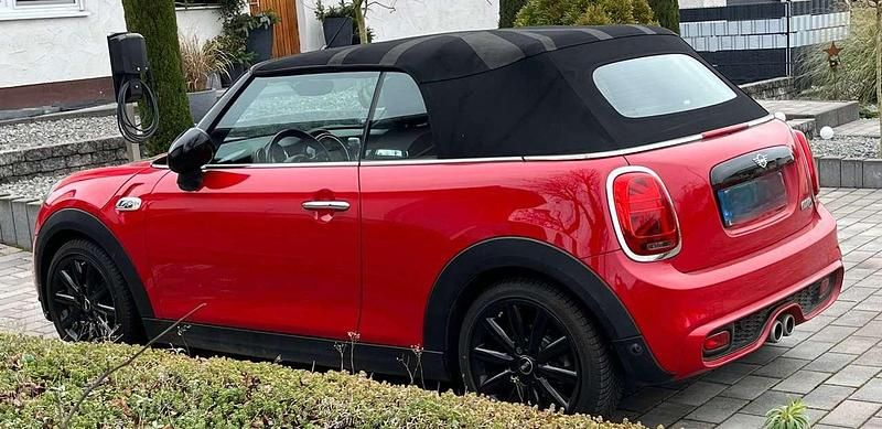 Gebraucht Mini Cooper S Cabriolet 192 PS (141 kW) 2018 Rot Cabrio