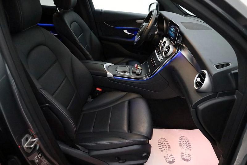 Gebraucht Mercedes GLC220 Night 194 PS (142 kW) 2022 Selenitgrau Coupé