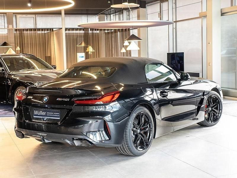 Neu BMW Z4 M Sport 340 PS (250 kW) 2026 Saphirschwarz metallic Cabrio