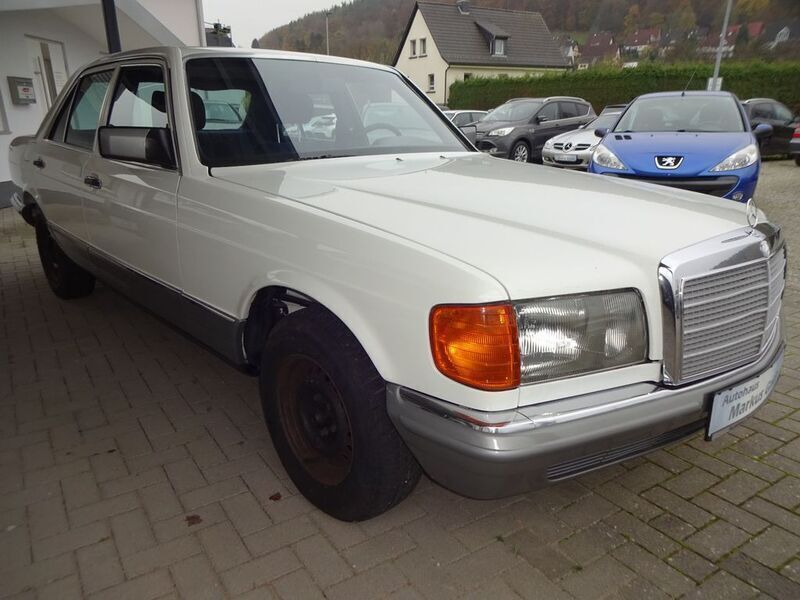 Usata Mercedes S280 156 CV (114 kW) 1983 Bianco Berlina
