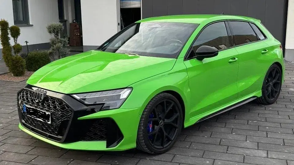 Gebraucht Audi RS3 Sportback Ambiente 290 PS (213 kW) 2025 Grün Kleinwagen