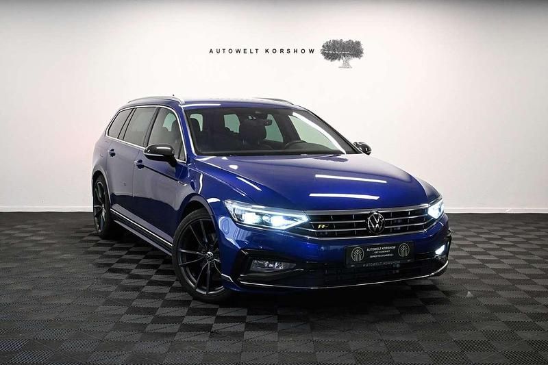 Blau Gebraucht 2020 VW Passat Elegance Kombi | 30.000 € (Etwas zu teuer) - Bild 1/4