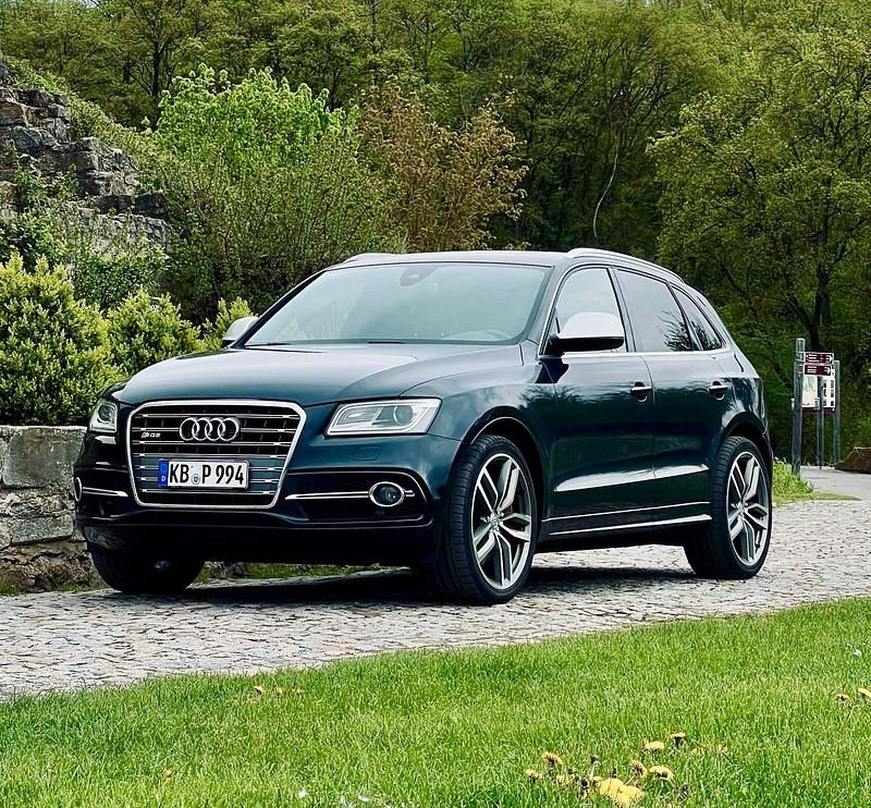 Blau Gebraucht 2015 Audi SQ5 Comfort SUV | 24.299 € (Teuer) - Bild 1/4