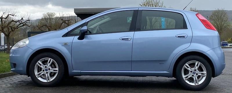 Gebraucht Fiat Punto Dynamic 75 PS (55 kW) 2006 Blau Kleinwagen