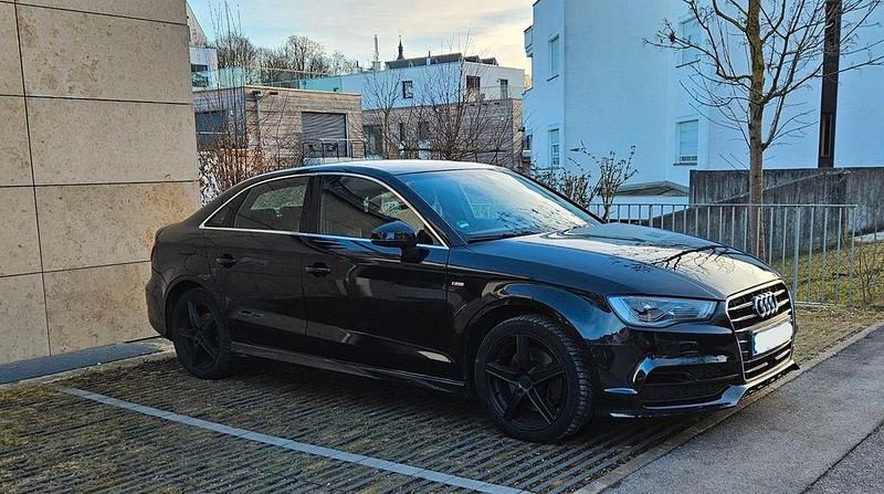 Schwarz Gebraucht 2014 Audi A3 S-Line Limousine | 16.500 € (Etwas zu teuer) - Bild 1/4