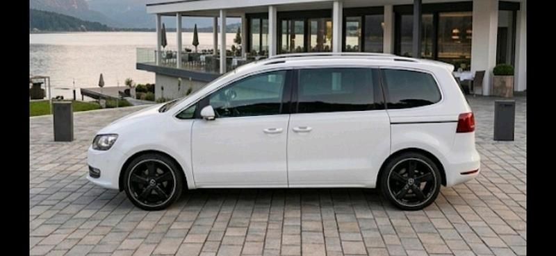 Gebraucht VW Sharan Life 140 PS (102 kW) 2014 Weiß Van / Kleinbus