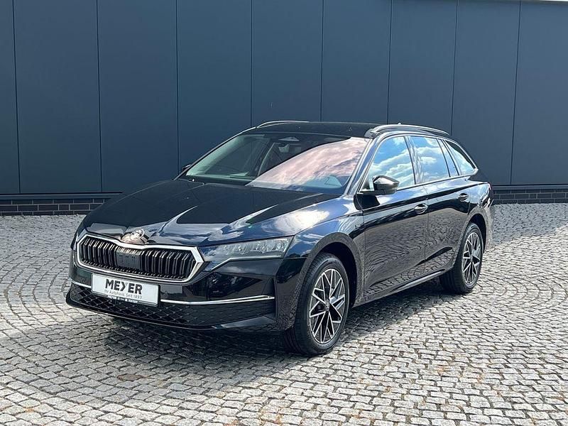 Neu Skoda Octavia Tour 150 PS (110 kW) 2025 Andere farbe Kombi