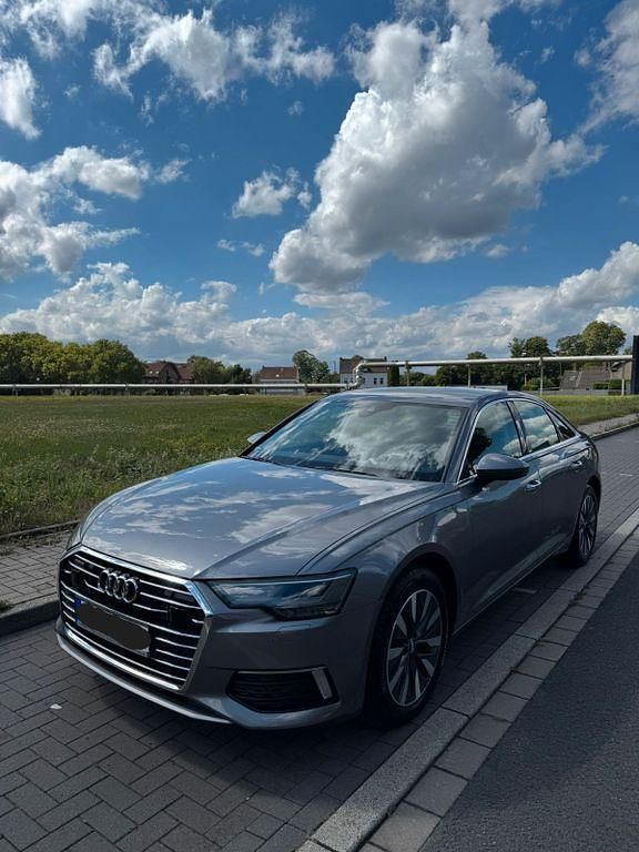 Grau Gebraucht 2020 Audi A6 Design Limousine | 28.700 € (Fairer Preis) - Bild 1/4