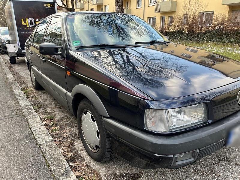 Gebraucht VW Passat 107 PS (78 kW) 1988 Violet Limousine
