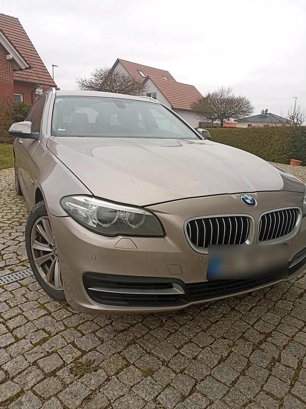 Gebraucht BMW 520 190 PS (139 kW) 2015 Silber Kombi