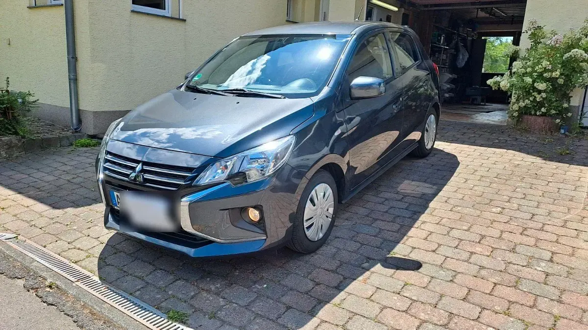 Gebraucht Mitsubishi Space Star Plus 71 PS (52 kW) 2023 Schwarz Kleinwagen