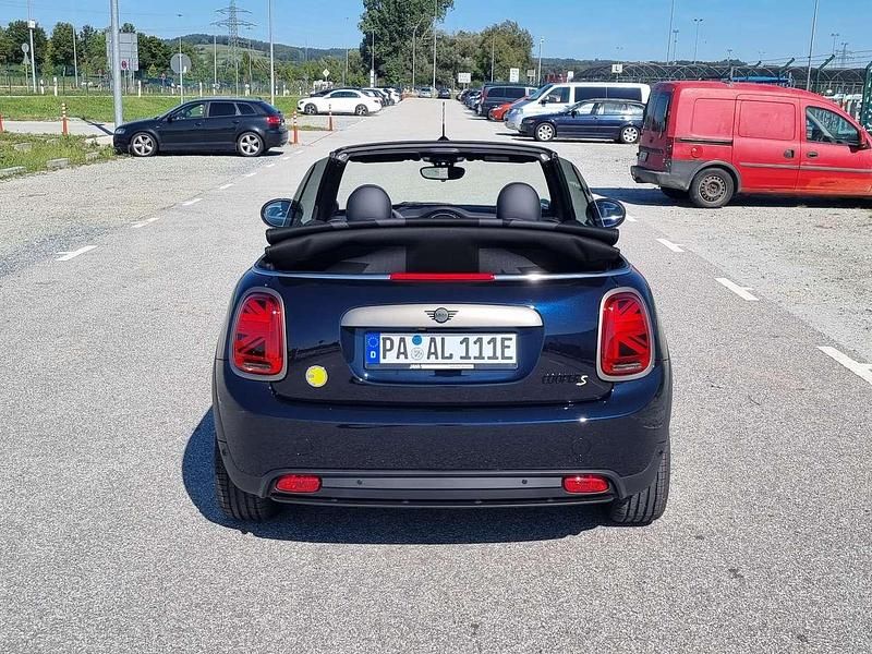Gebraucht Mini Cooper 135 kW (184 PS) 2023 Schwarz Kleinwagen
