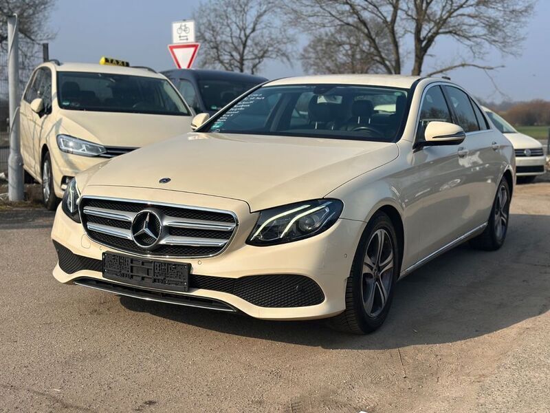 Beige Gebraucht 2019 Mercedes E200 Avantgarde Limousine | 10.800 € (Guter Preis) - Bild 1/4