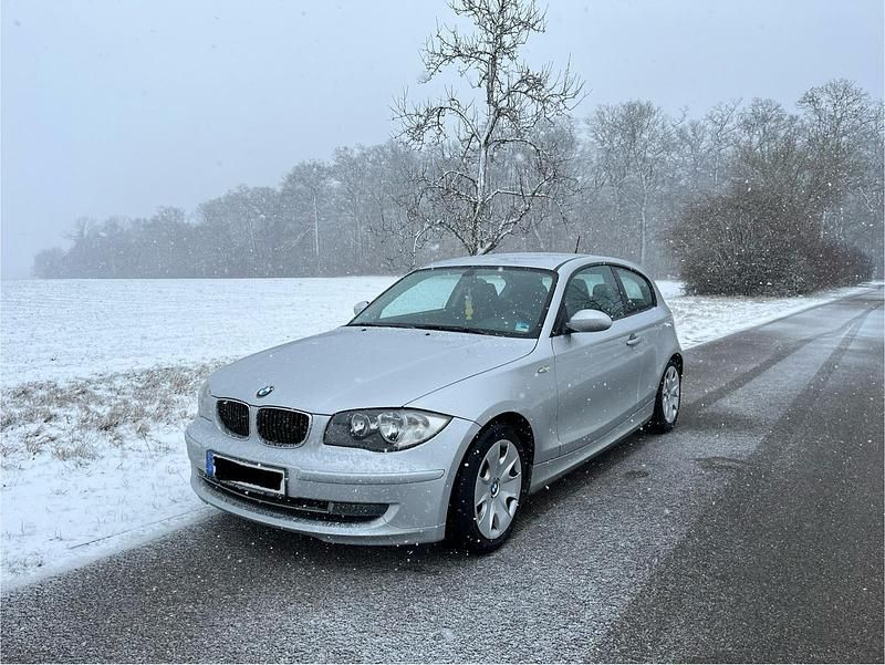 Silber Gebraucht 2008 BMW 116 Performance Kleinwagen | 2.399 € (Guter Preis) - Bild 1/4