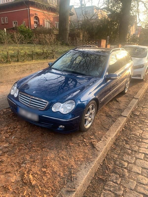 Blau Gebraucht 2004 Mercedes C200 Kombi | 1.850 € (Superpreis) - Bild 1/4