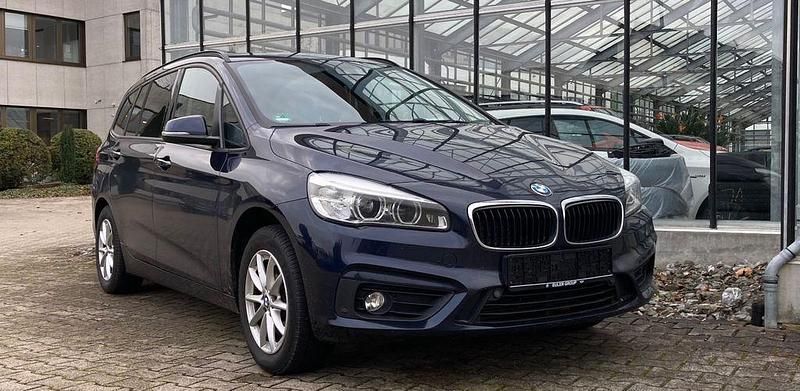 Blau Gebraucht 2016 BMW 218 Gran Tourer Van / Kleinbus | 9.780 € (Fairer Preis) - Bild 1/4
