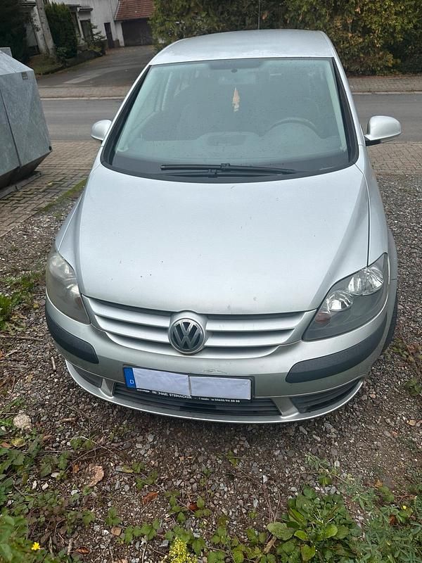Silber Gebraucht 2005 VW Golf IV Limousine | 3.500 € (Etwas zu teuer) - Bild 1/4