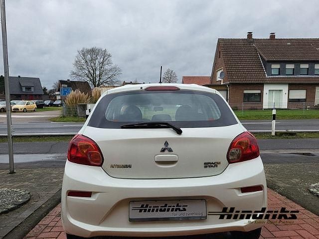 Usado Mitsubishi Space Star Edition 71 HP (52 kW) 2019 Branco Sedan