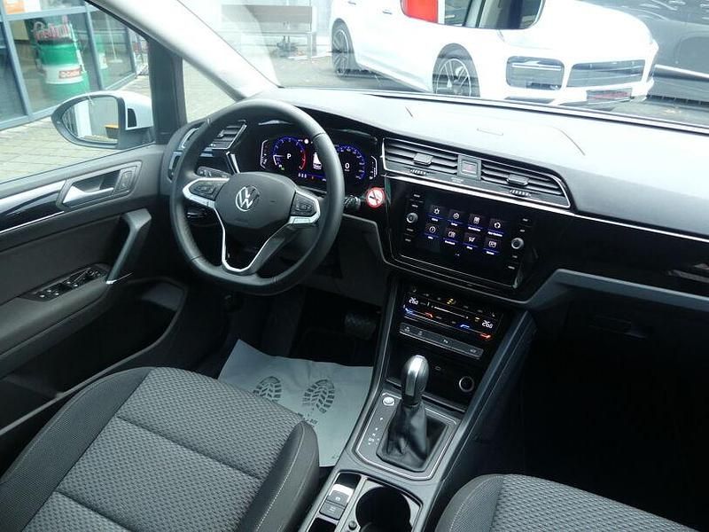 Gebraucht VW Touran R-line 150 PS (110 kW) 2025 Pure white Van / Kleinbus