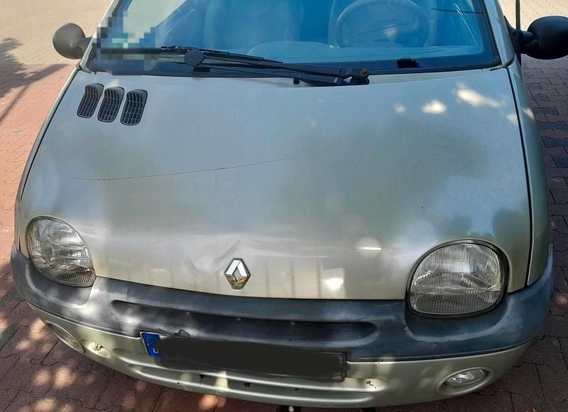 Silber Gebraucht 2000 Renault Twingo Kleinwagen | 800 € (Guter Preis) - Bild 1/4