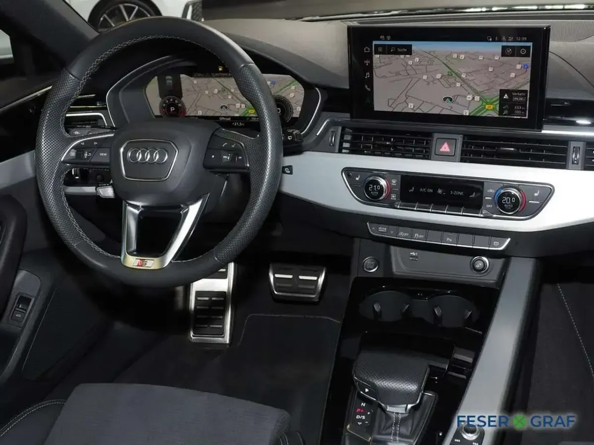 Gebraucht Audi A4 S-Line 265 PS (194 kW) 2023 Mythosschwarz metallic Kombi
