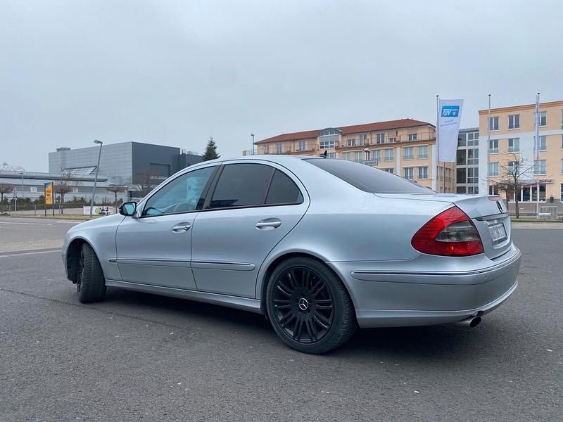 Gebraucht Mercedes E280 Avantgarde 190 PS (139 kW) 2007 Grau Limousine