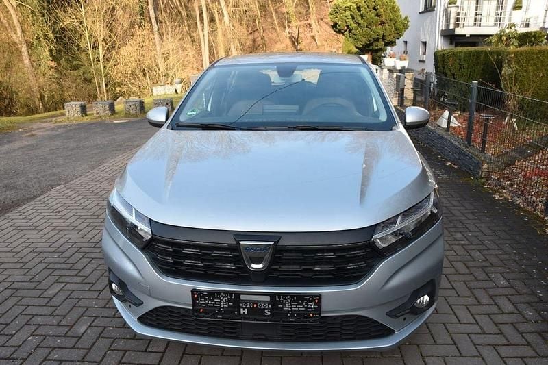 Gebraucht Dacia Sandero Comfort 101 PS (74 kW) 2022 Grau Limousine
