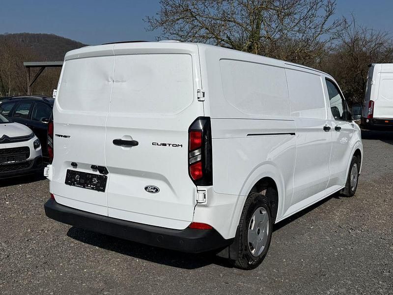 Gebraucht Ford Transit Custom Trend 136 PS (100 kW) 2024 Weiß Van / Kleinbus