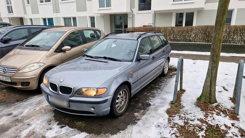 Gebraucht BMW 318 143 PS (105 kW) 2004 Silber Kombi