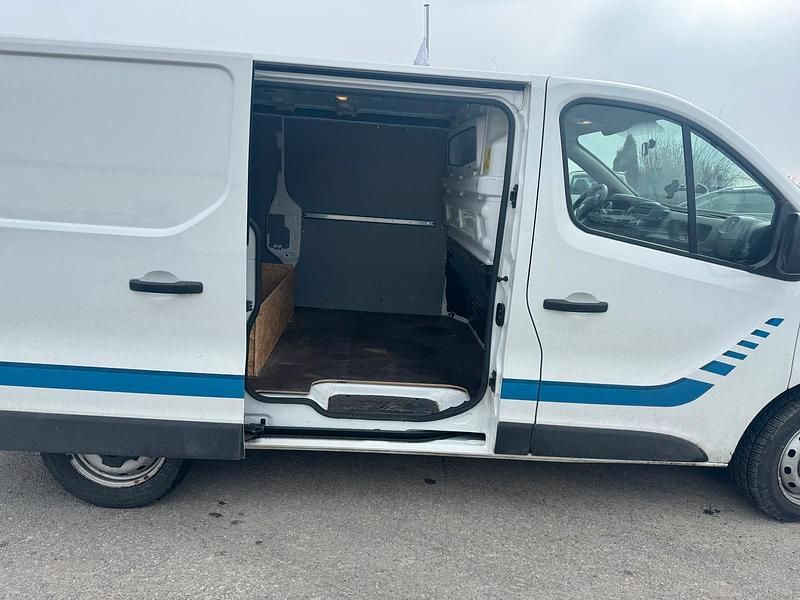 Gebraucht Renault Traffic 2018 Weiß Van / Kleinbus