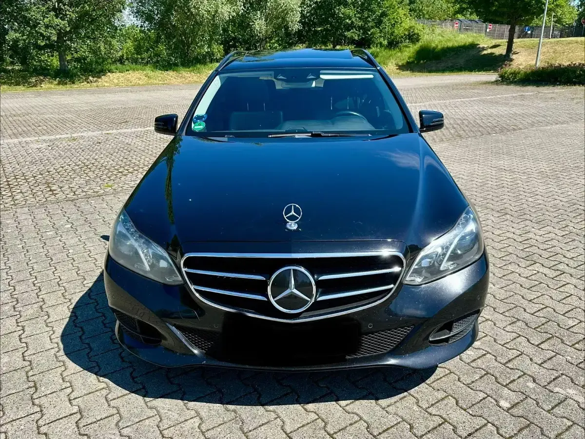 Gebraucht Mercedes E350 Avantgarde 258 PS (189 kW) 2016 Schwarz Kombi