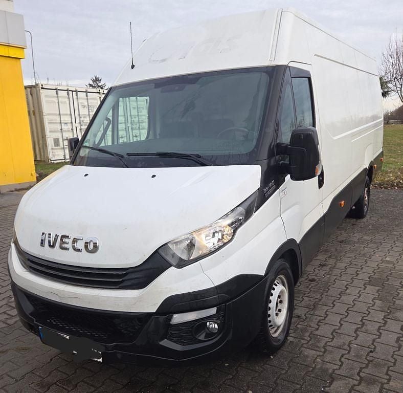 Weiß Gebraucht 2018 Iveco Daily Van / Kleinbus | 9.990 € (Superpreis) - Bild 1/4