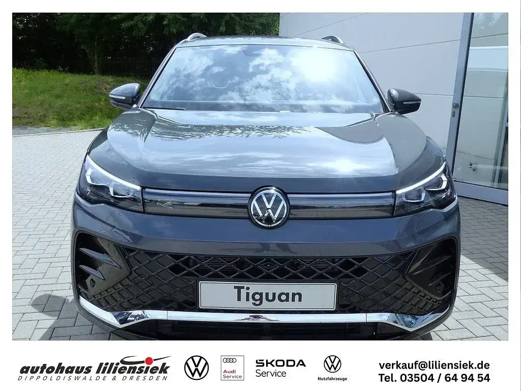 Gebraucht VW Tiguan R-line 150 PS (110 kW) 2025 Grau SUV