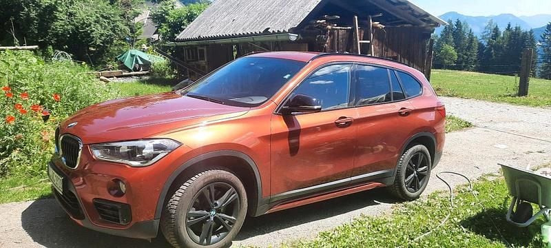 Rot Gebraucht 2018 BMW X1 Sport Line SUV | 17.000 € (Superpreis) - Bild 1/4