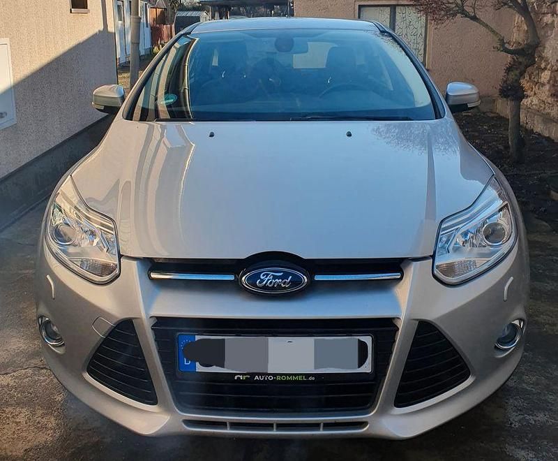 Gebraucht Ford Focus Titanium 150 PS (110 kW) 2011 Silber Limousine