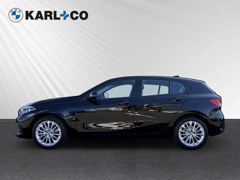 Schwarz Gebraucht 2023 BMW 118 Advantage Kleinwagen | 24.188 € (Guter Preis) - Bild 1/4